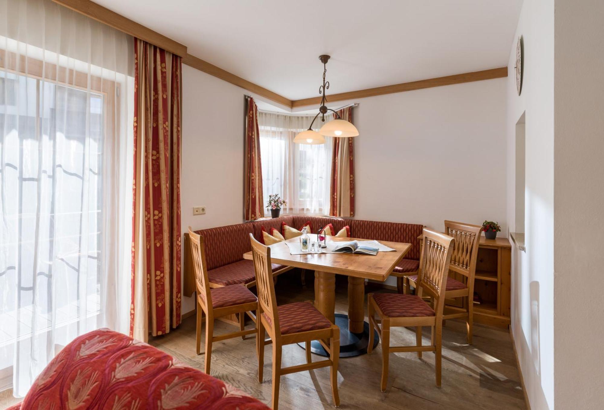 S'Doerfl Chalets 메이른호픈 외부 사진