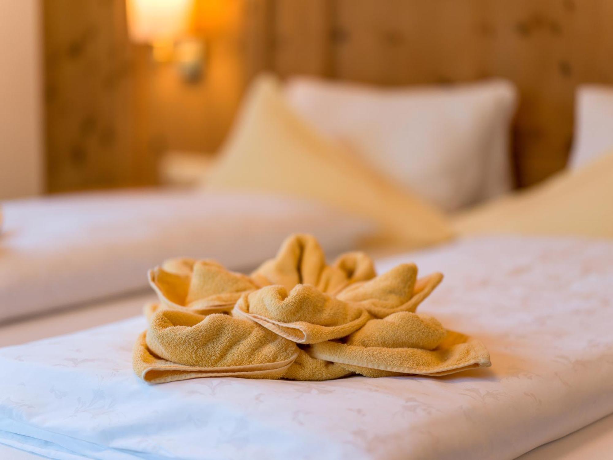 S'Doerfl Chalets 메이른호픈 외부 사진