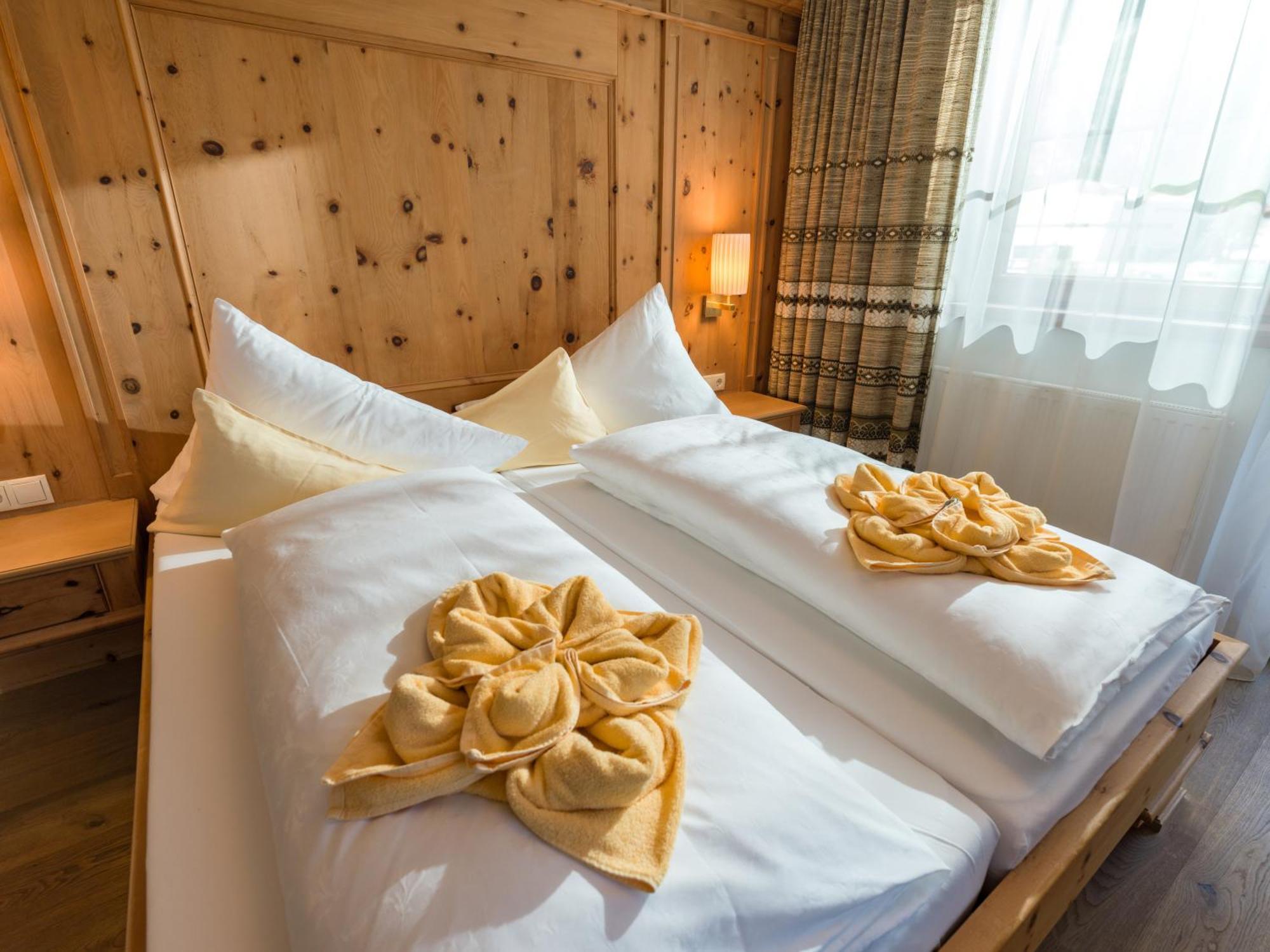 S'Doerfl Chalets 메이른호픈 외부 사진